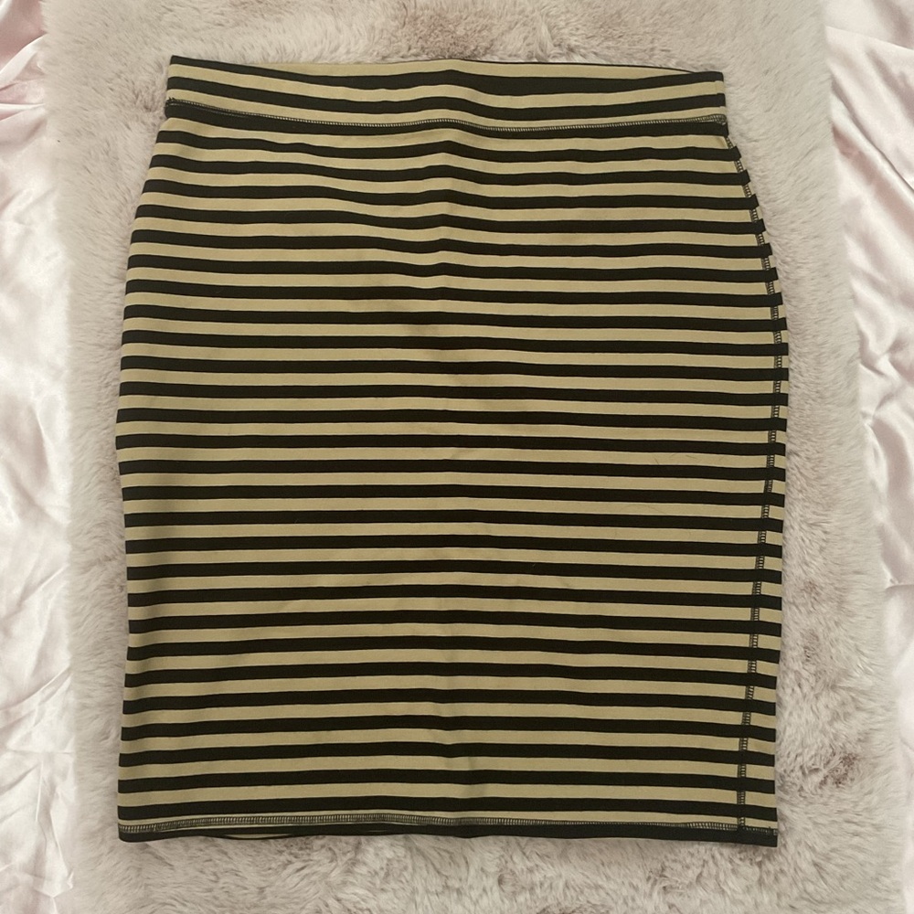 Striped Straight Skirt 🖤